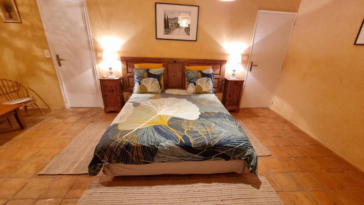 Bed and Breakfast Les Tournesols à Mallemort Extérieur photo