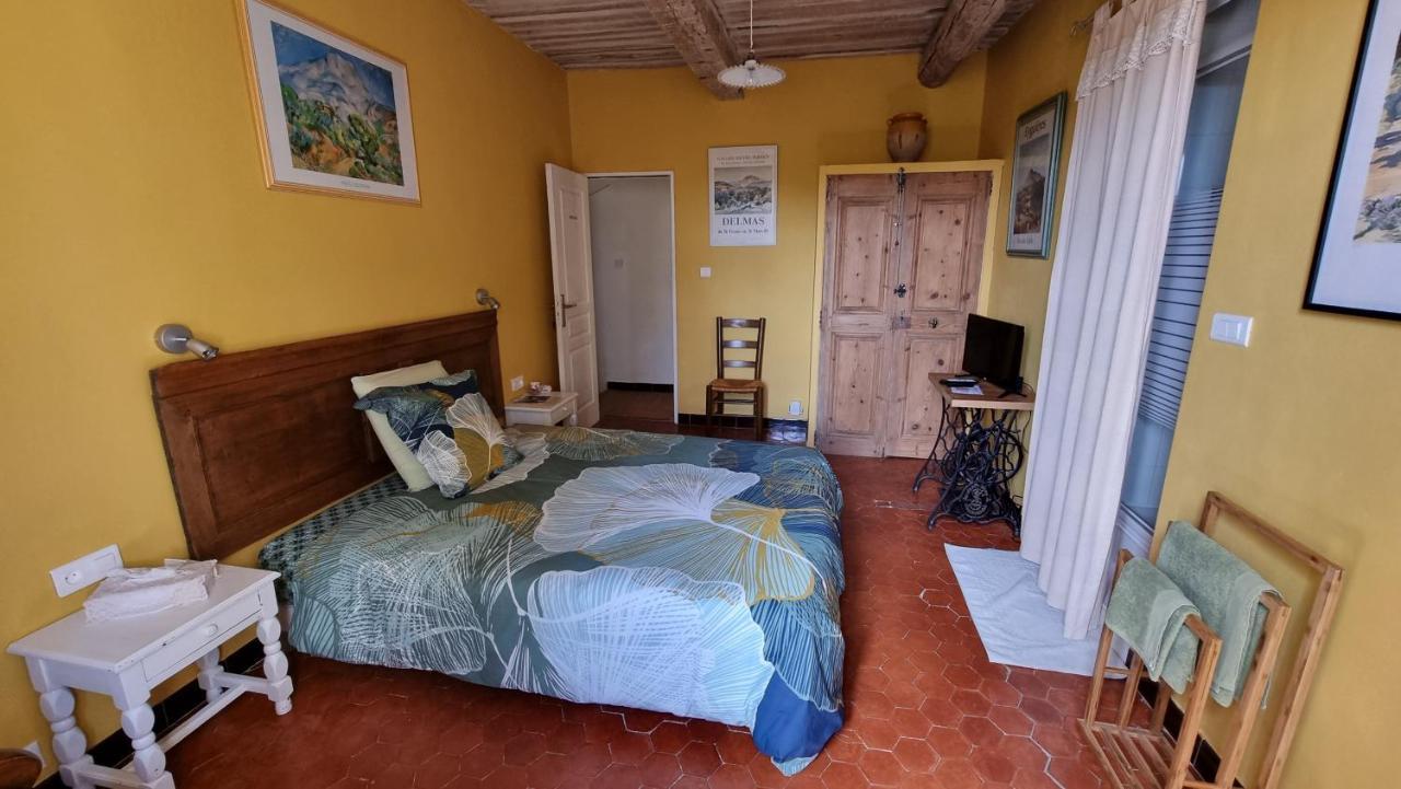 Bed and Breakfast Les Tournesols à Mallemort Extérieur photo
