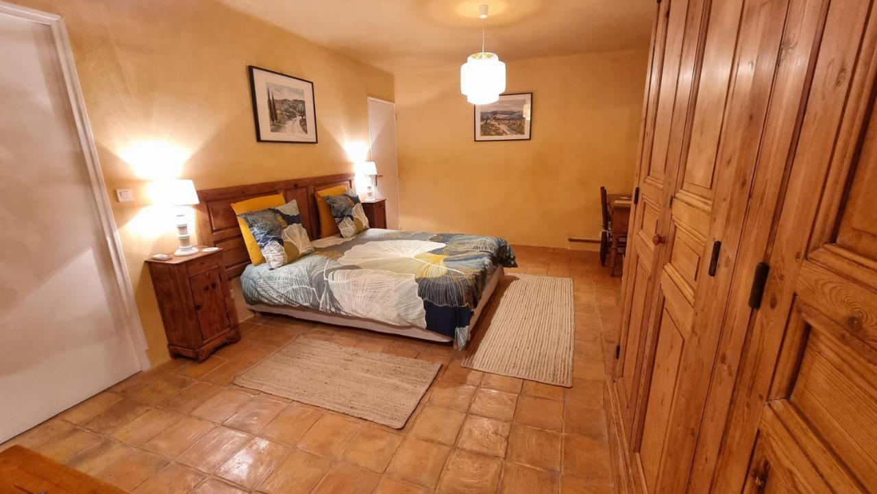 Bed and Breakfast Les Tournesols à Mallemort Extérieur photo